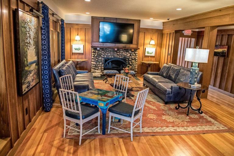 Public Area 2, Leland Lodge, Leelanau