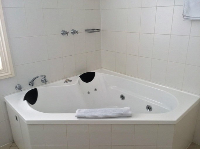 Bedroom 5, 30 Arundel Accommodation, Fremantle