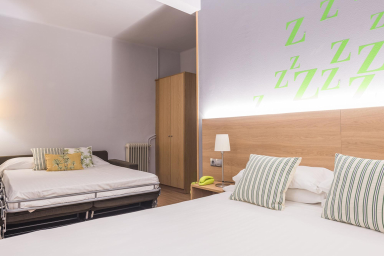 Bedroom 4, Erba By Pillow, Girona