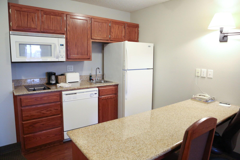 Bedroom 3, Crossings Inn & Suites by GrandStay, Otter Tail