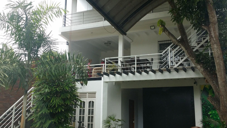 Exterior & Views 2, City Resort, N. Palatha East