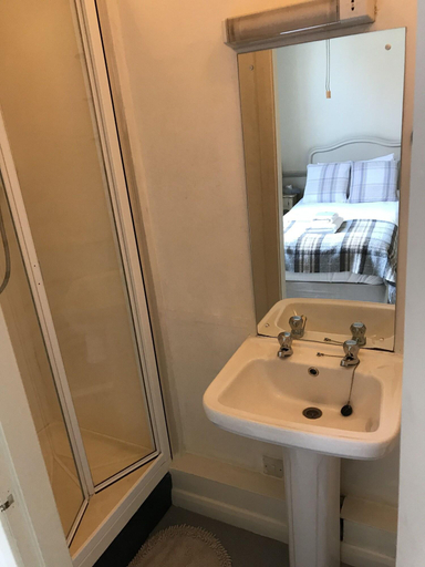 Bathroom 4, Galtres Lodge, York