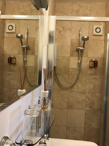 Bathroom 2, Bytheseaayr, South Ayrshire