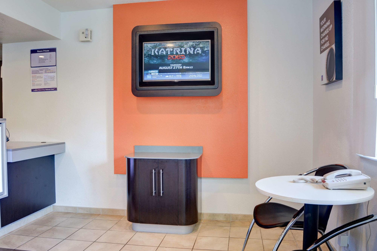 Public Area 2, Motel 6 Springfield, OR - Eugene North, Lane