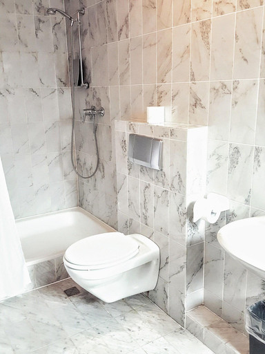 Bathroom 4, Kölnerhof, Rhein-Kreis Neuss