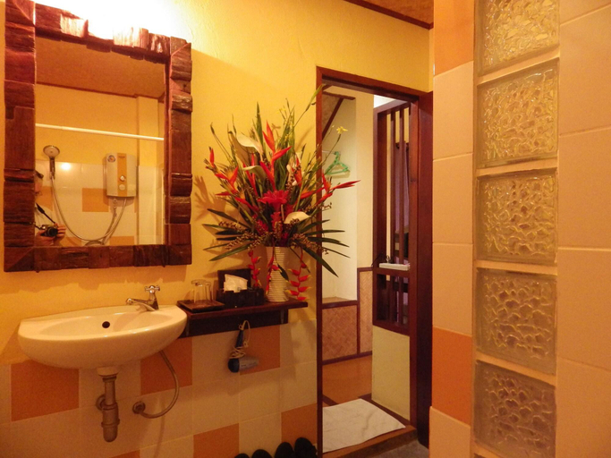 Bathroom 5, PuraVida Pai Resort, Pai