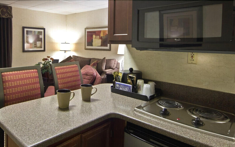 Bedroom 3, Christopher Inn And Suites, Ross