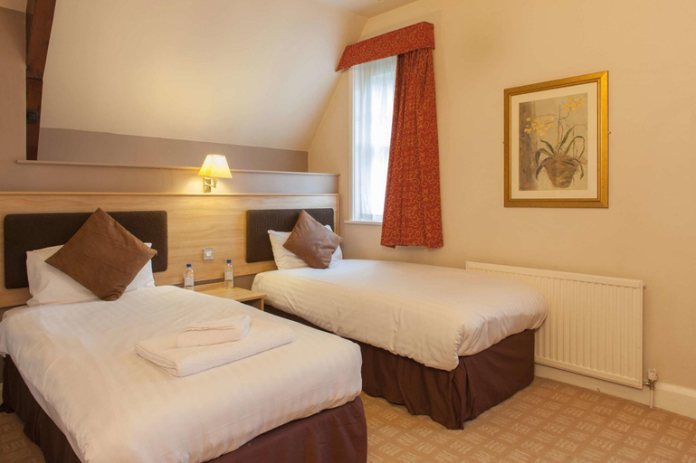 Bedroom 2, Heart of England Hotel Weedon by Marstons Inns, Northamptonshire