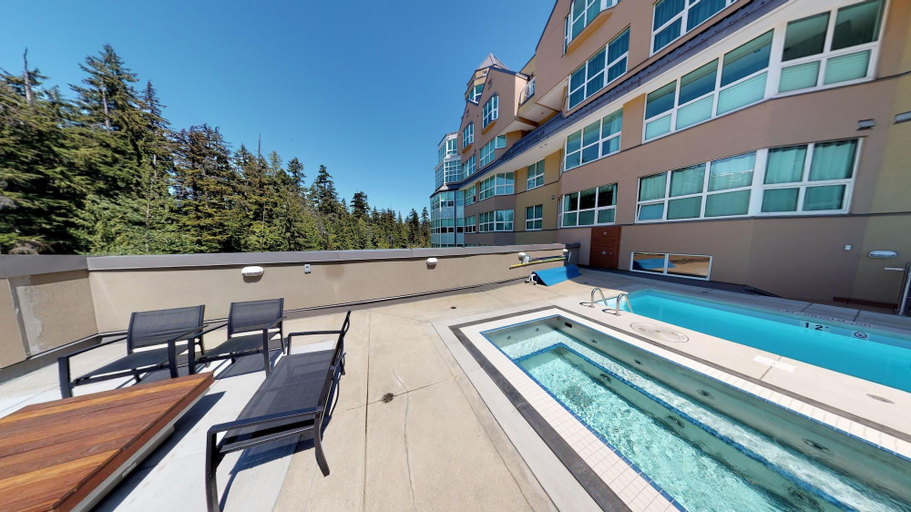 Sport & Beauty 5, Le Chamois Hotel Whistler, Squamish-Lillooet