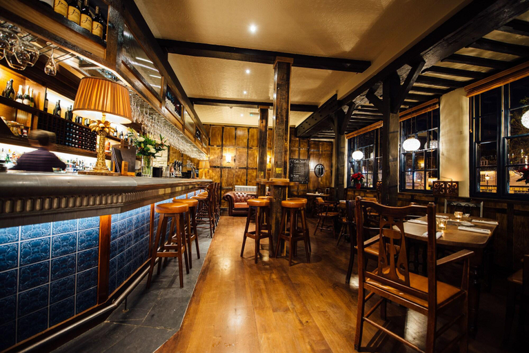Food & Drinks 4, The Blue Boar, Witney, Oxfordshire - Acorn Pubs, Oxfordshire