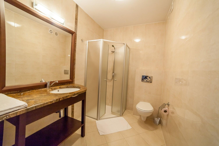 Bathroom 4, Kurhaus Olymp II , Kołobrzeg