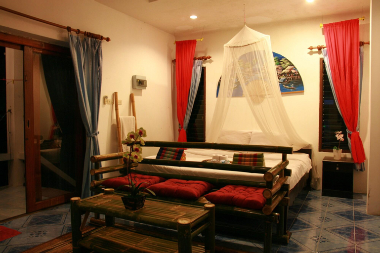 Hinkong Hut, Ko Phangan