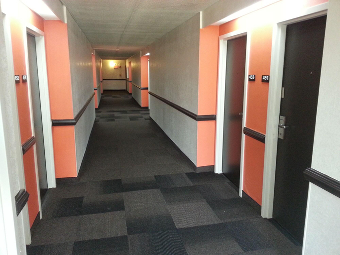 Public Area 2, Motel 6 Jackson, TN, Madison
