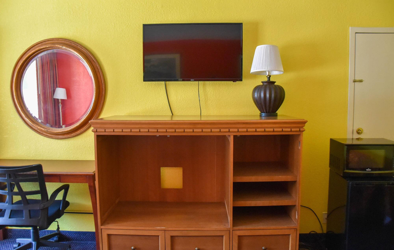 Public Area 2, Homeplace Inn, Cherokee