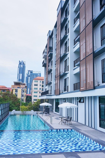 Baan Pakdi, Pattaya