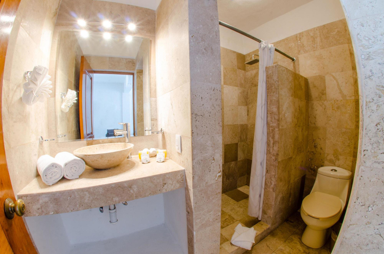 Bathroom 5, Hotel Suites Mar Elena, Puerto Vallarta