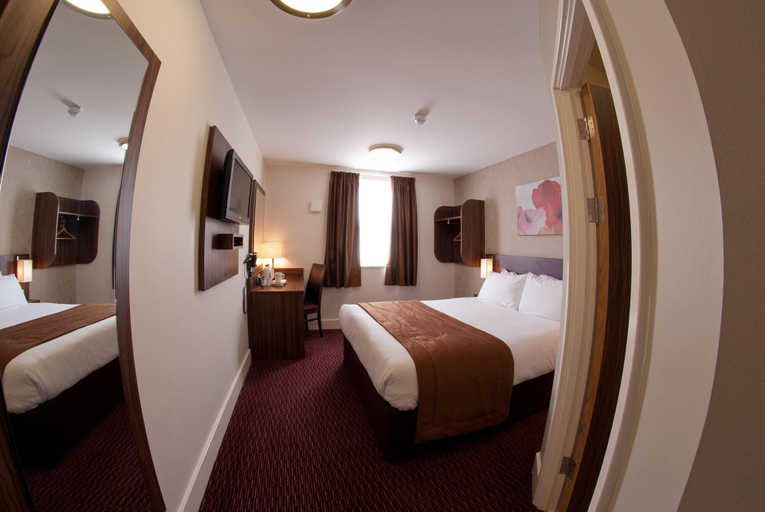 Bedroom 3, The Two Rivers by Marston s Inns, Monmouthshire
