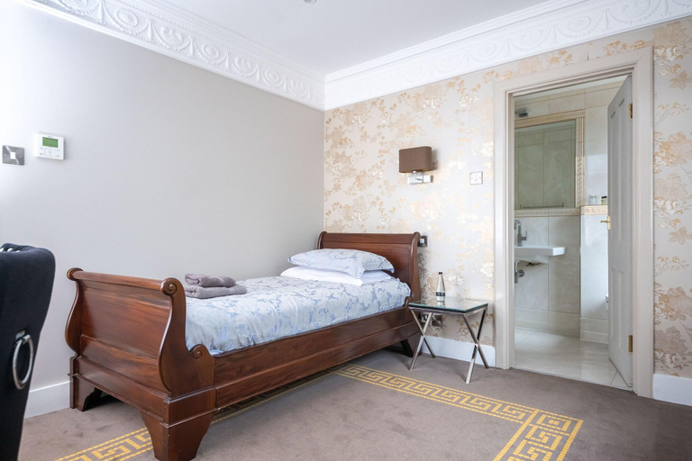 Bedroom 2, Manor House Hotel Guildford, Surrey