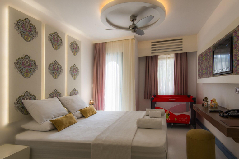 Bedroom 3, La Brezza Suite & Hotel, Bodrum