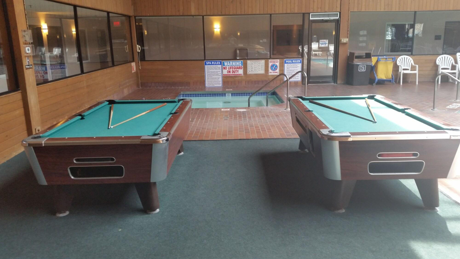Public Area 2, Woodfield Inn and Suites, Wood