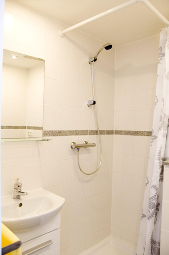 Bathroom 4, Kolner Hof Refrath, Rheinisch-Bergischer Kreis