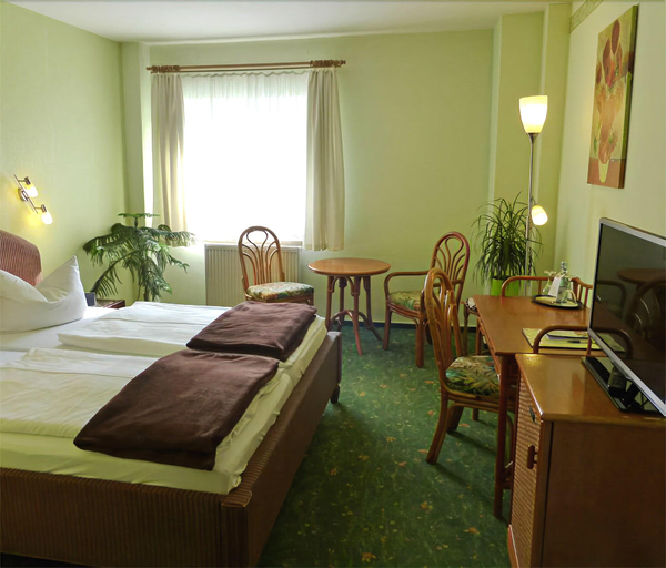 Bedroom 3, Land-gut-Hotel Schenkenberger Hof, Nordsachsen