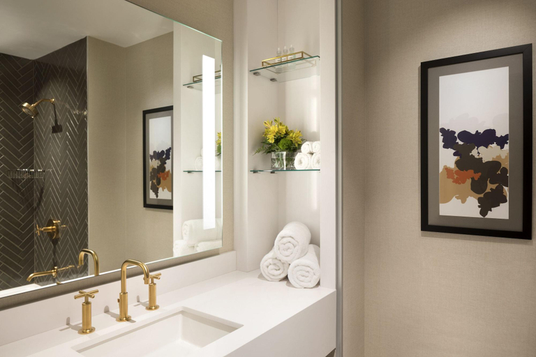 Bathroom 4, The MC, Autograph Collection, Essex