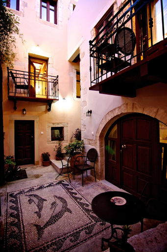 Public Area 2, Casa dei Delfini, Crete