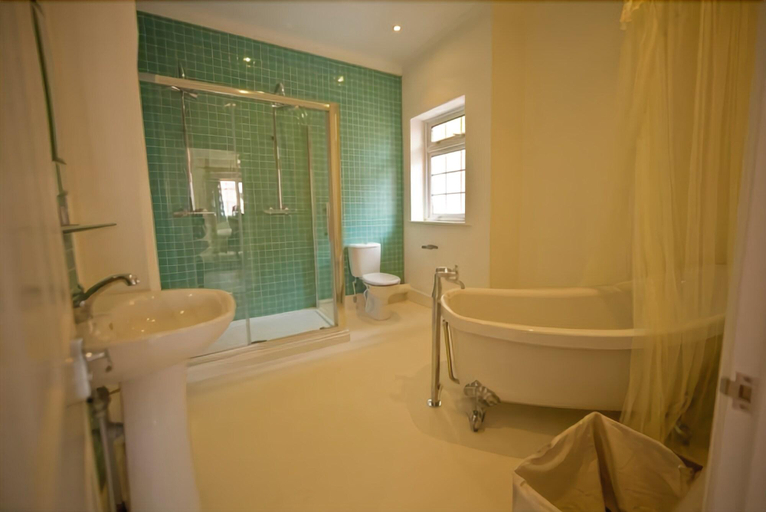 Bathroom 5, G Boutique Hotel, Portsmouth