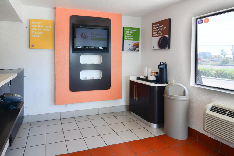 Public Area 3, Motel 6 Galveston, Galveston