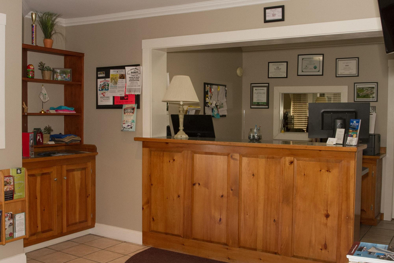 Public Area 2, Flagship Inn and Suites, Lincoln