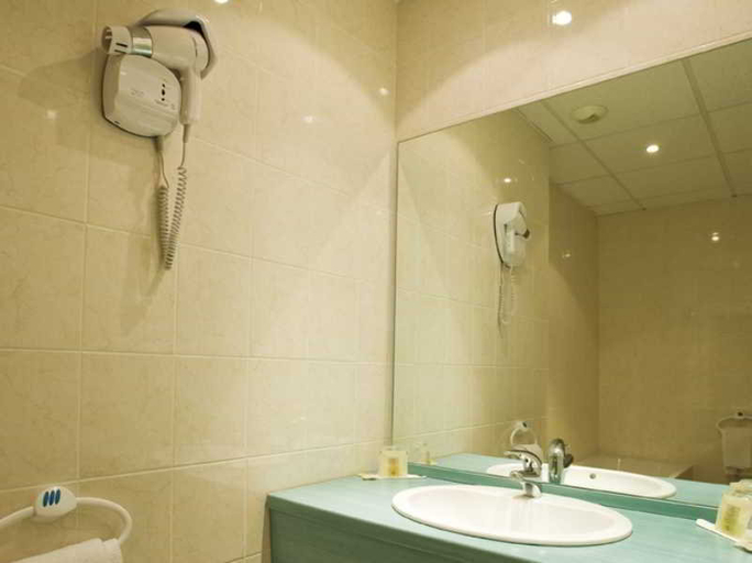 Bathroom 4, Escurial, Moselle