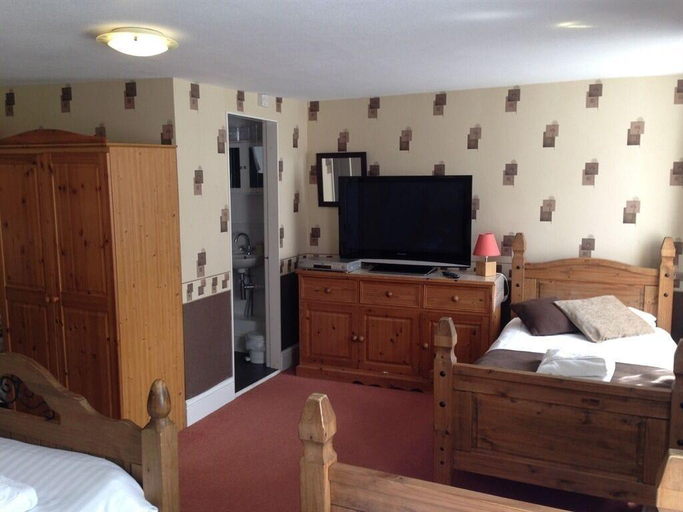Bedroom 3, King's Arms, Cornwall