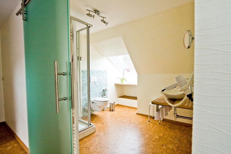Bathroom 4, Hotel Waldrausch, Goslar