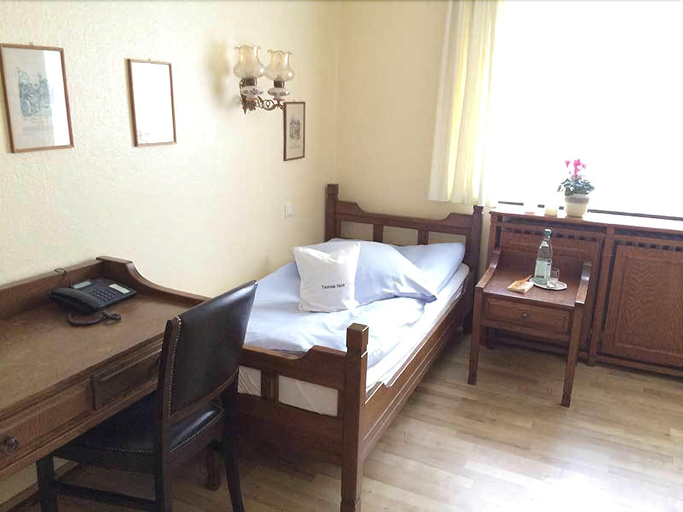 Bedroom 3, Teutonia Hotel, Lippe