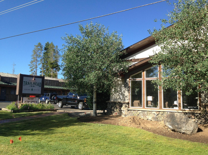 Exterior & Views 2, Trailhead Inn, Grand