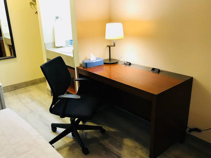Public Area 2, Empire Inn Suites, Division No. 8