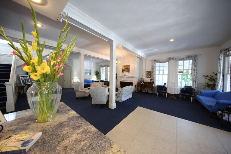 Public Area 3, Colonial Inn in Harbor Springs, Emmet