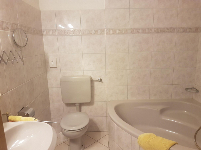 Bathroom 5, Gästehaus Strieth, Rheingau-Taunus-Kreis