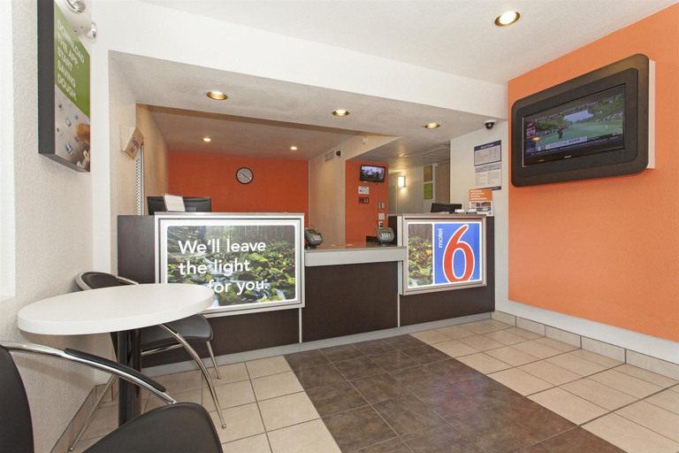 Public Area 2, Motel 6 Davis Sacramento Area, Yolo