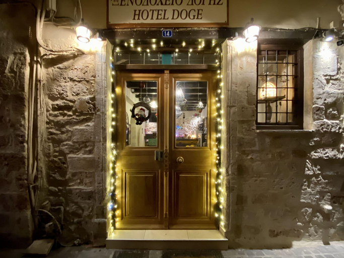Public Area 3, Doge Traditional, Crete