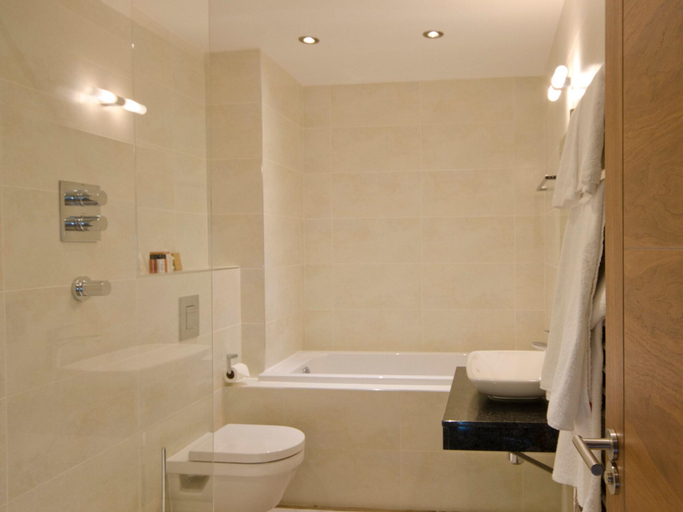 Bathroom 4, The Kinmel Manor Hotel, Conwy