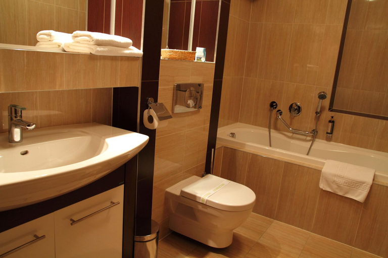 Bathroom 4, Diplomat, Žilina