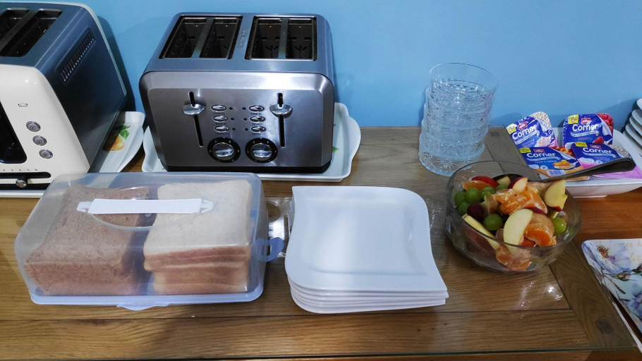 Others 5, Elnor Guest House, Cornwall