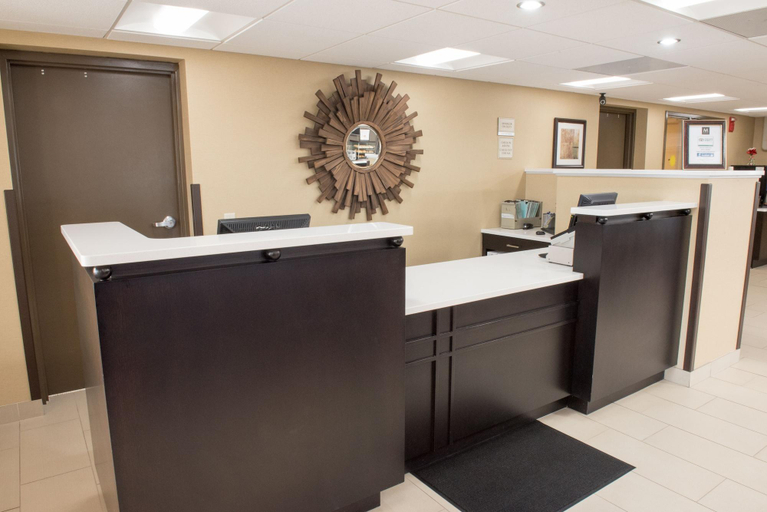 Public Area, Inn At Chocolate Ave Surestay Collection By Bw, Dauphin
