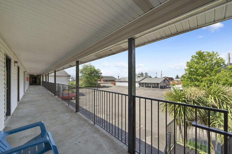Public Area 2, Garibaldi Inn at the Bay, Tillamook