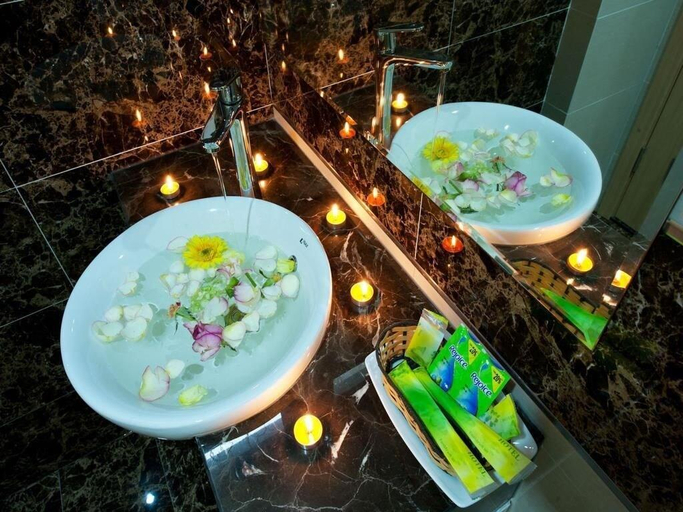 Food & Drinks 5, Golden Diamond Hotel, Hoàn Kiếm