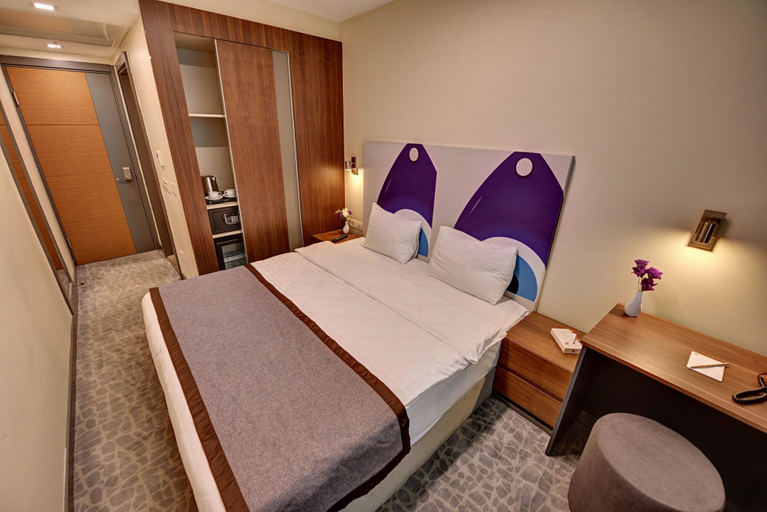 Bedroom 5, All Inn Hotel, Beyoğlu