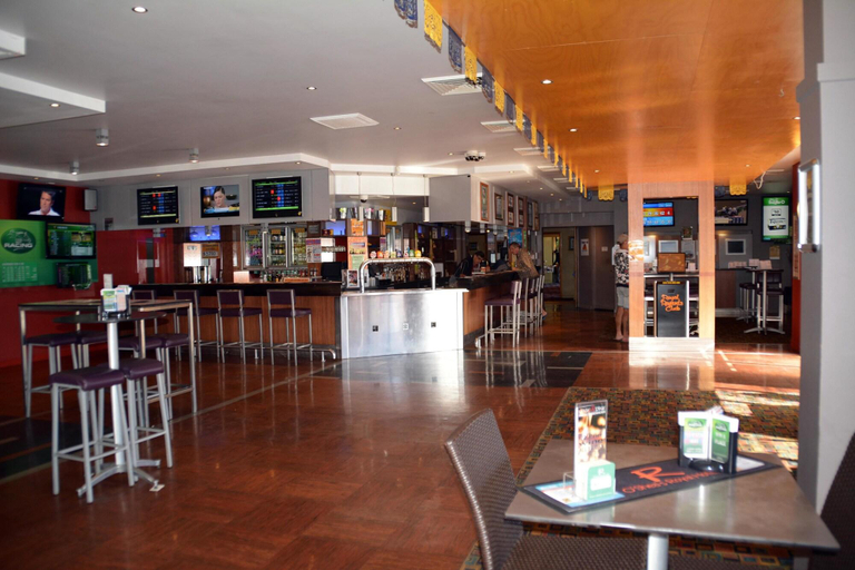 Food & Drinks 5, O Shea S Royal Hotel, Goondiwind