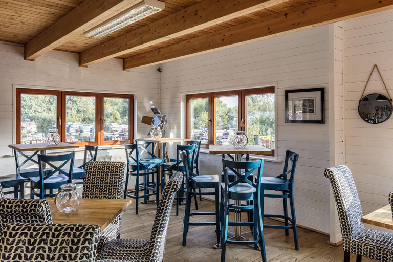 Food & Drinks 5, Roydon Marina Village, Hertfordshire
